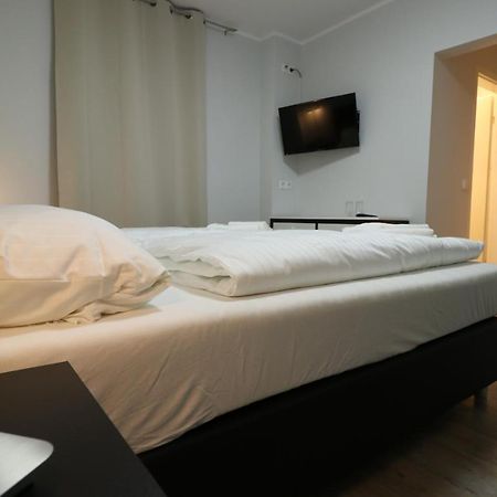 Schiller Pension Билефельд Экстерьер фото