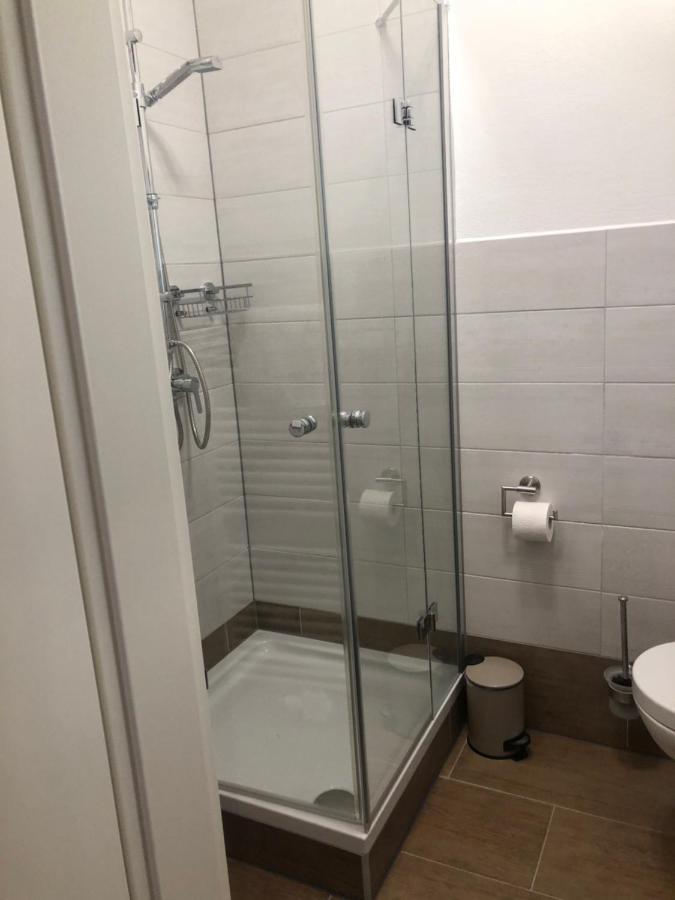 Schiller Pension Билефельд Экстерьер фото