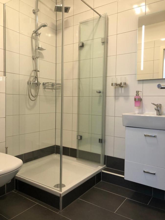 Schiller Pension Билефельд Экстерьер фото