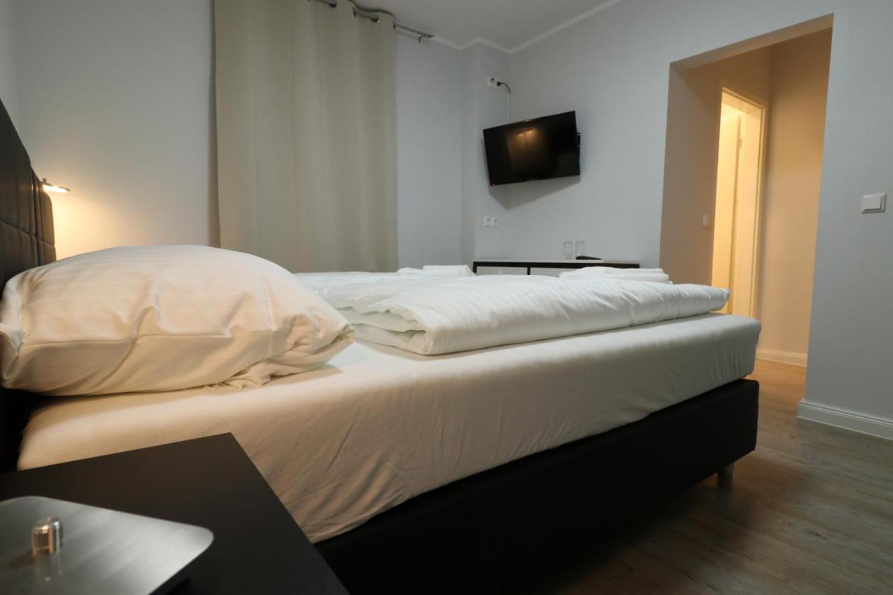 Schiller Pension Билефельд Экстерьер фото